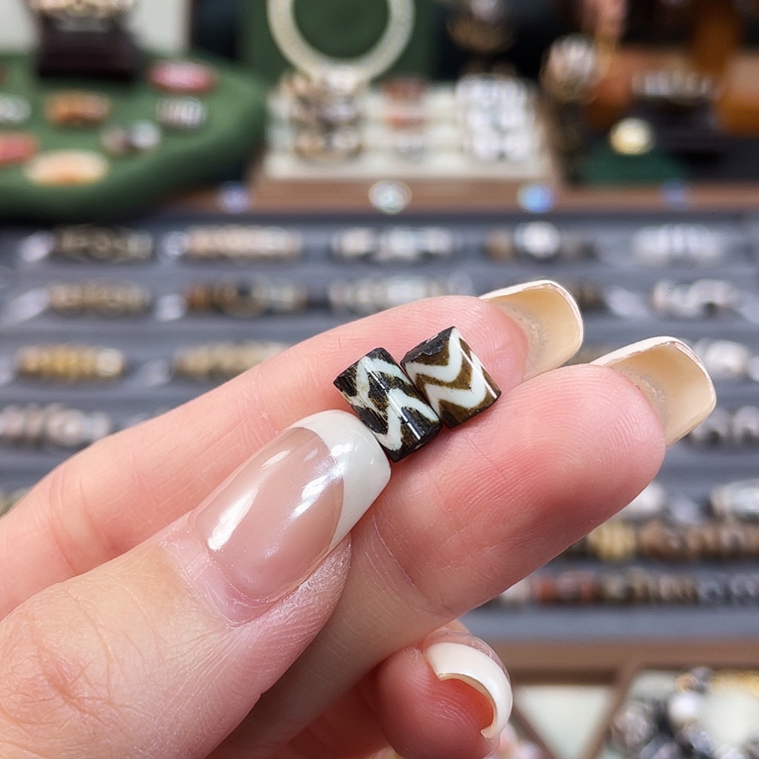 1***8玛瑙/玉髓未镶嵌珠宝半成品