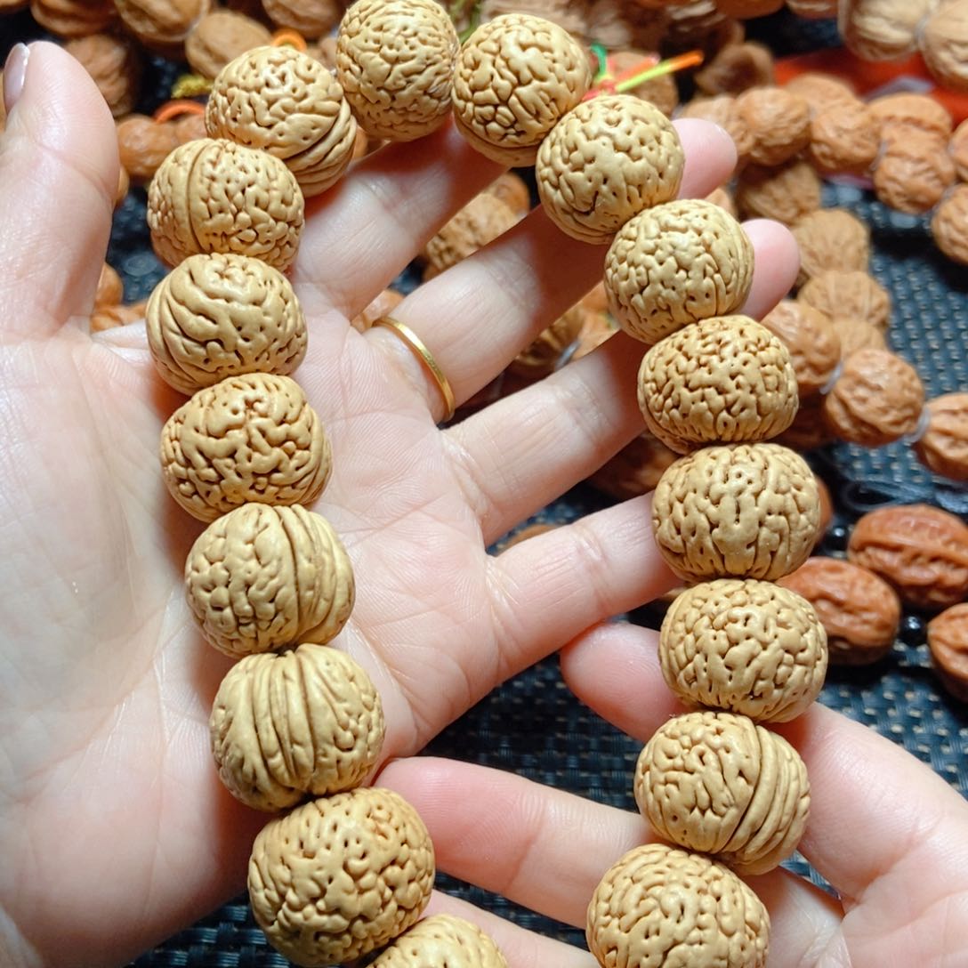 文玩核桃手串桃核
