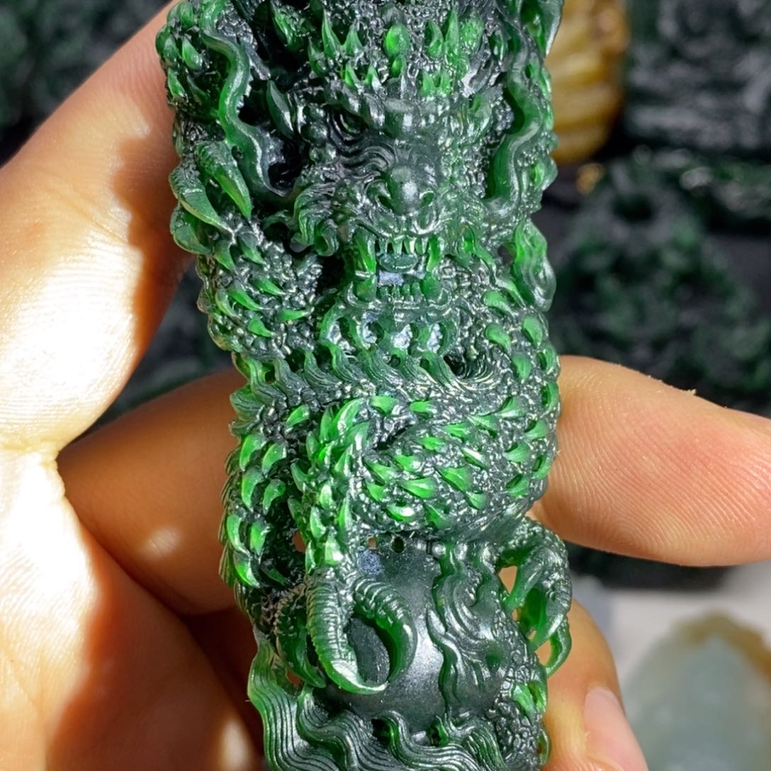 定制翡翠未镶嵌天然翡翠A货龙牌龙柱