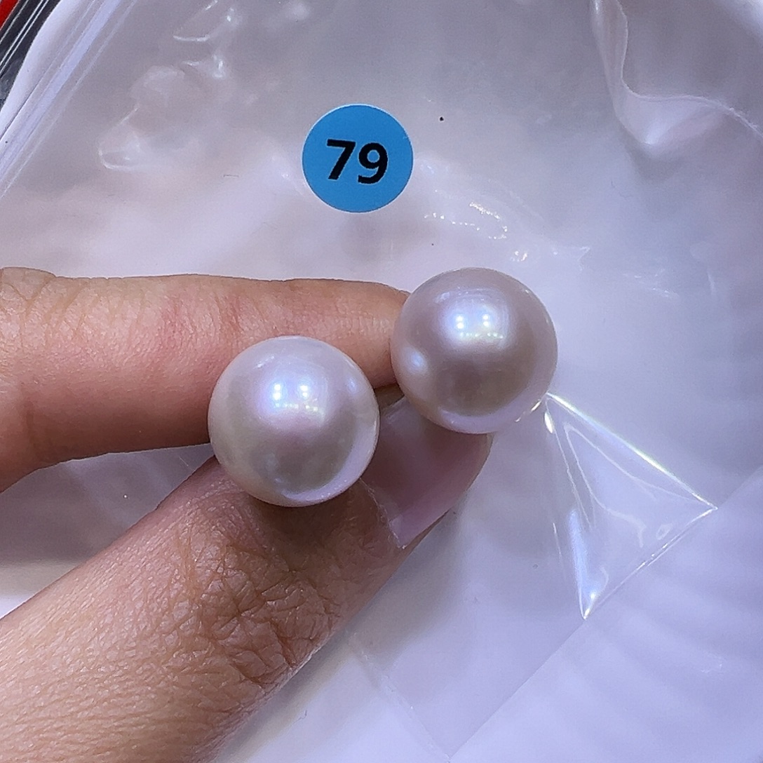 淡水珍珠银S925镶嵌耳饰