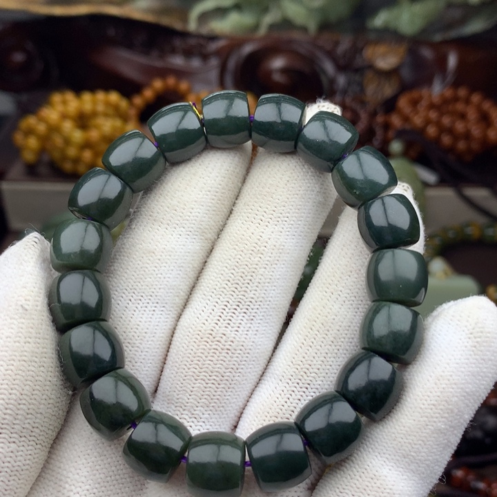 岫岩河磨玉（透闪石质玉）未镶嵌手链