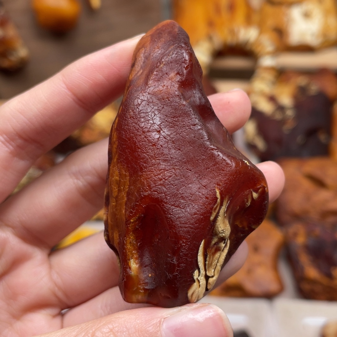 琥珀未镶嵌珠宝奇石