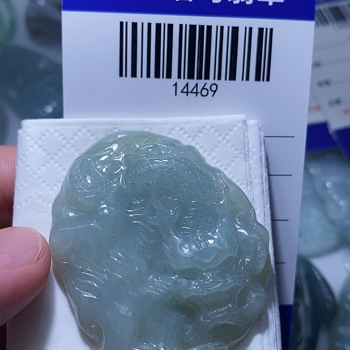 翡翠未镶嵌颈饰天光墟翡翠市场现金代购