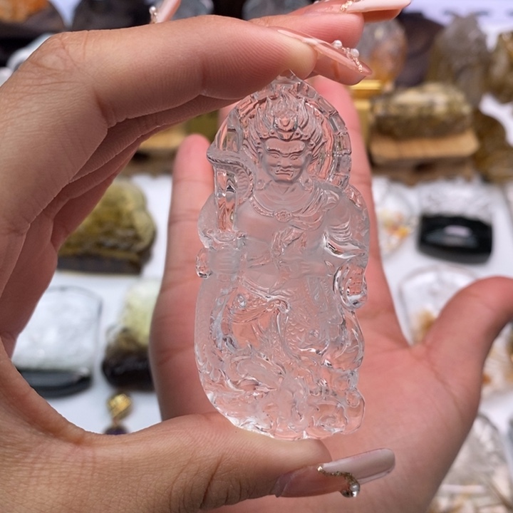水晶颈饰未镶嵌睡**觉