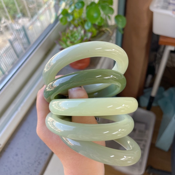 天然玉石新疆和田玉且末料手镯多样性发货拍一发一圈口50-63mm