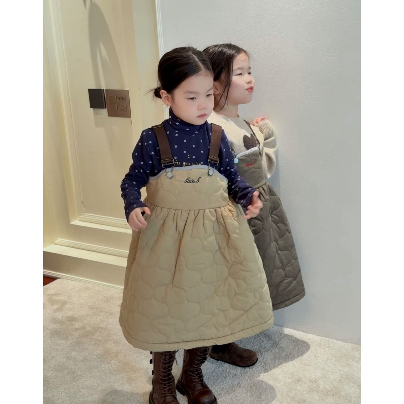 KidsOnTheMoon 绗棉背带裙套装