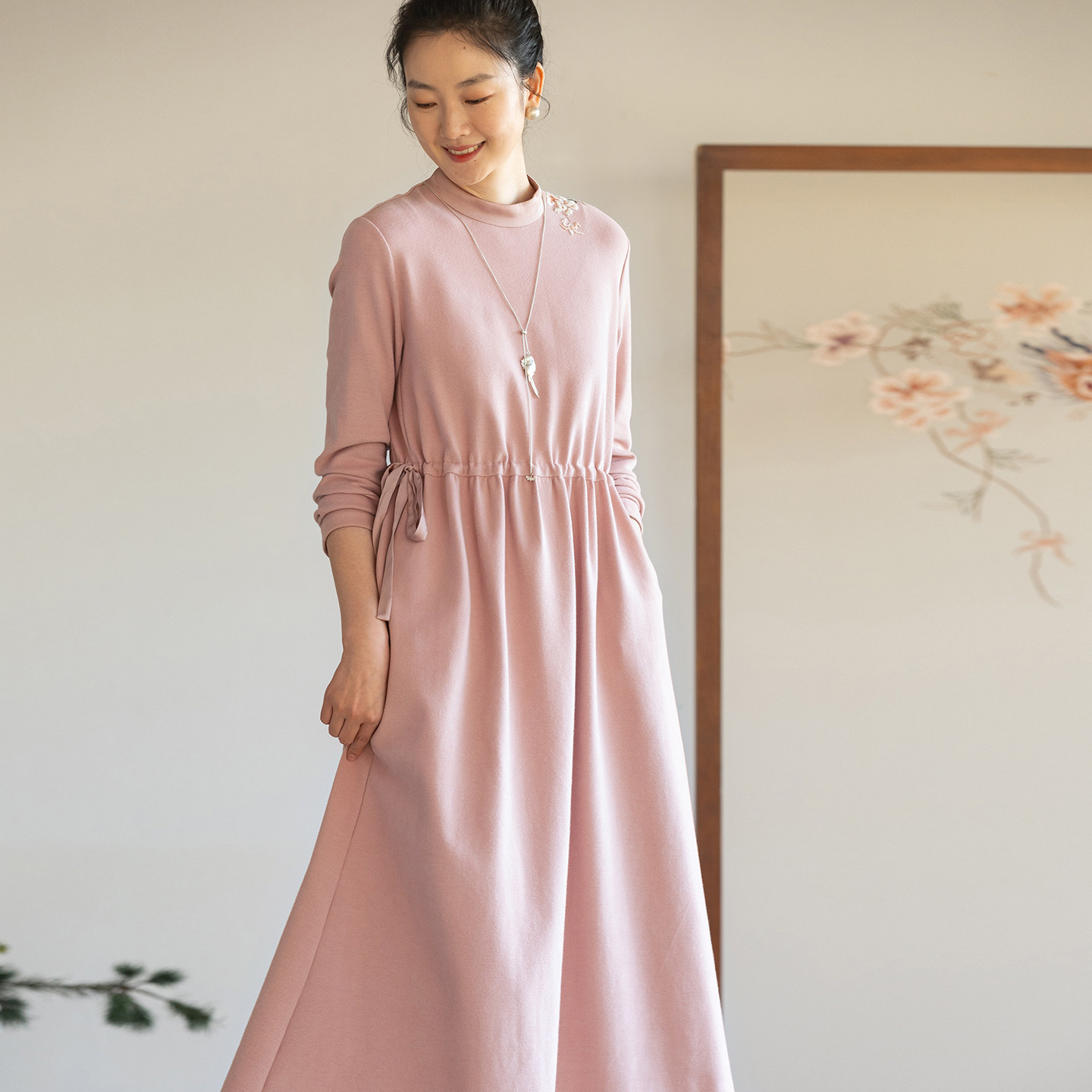 牧衣游原创 手工刺绣棉质连衣裙女新款宽松简约文艺针织长裙 绮思