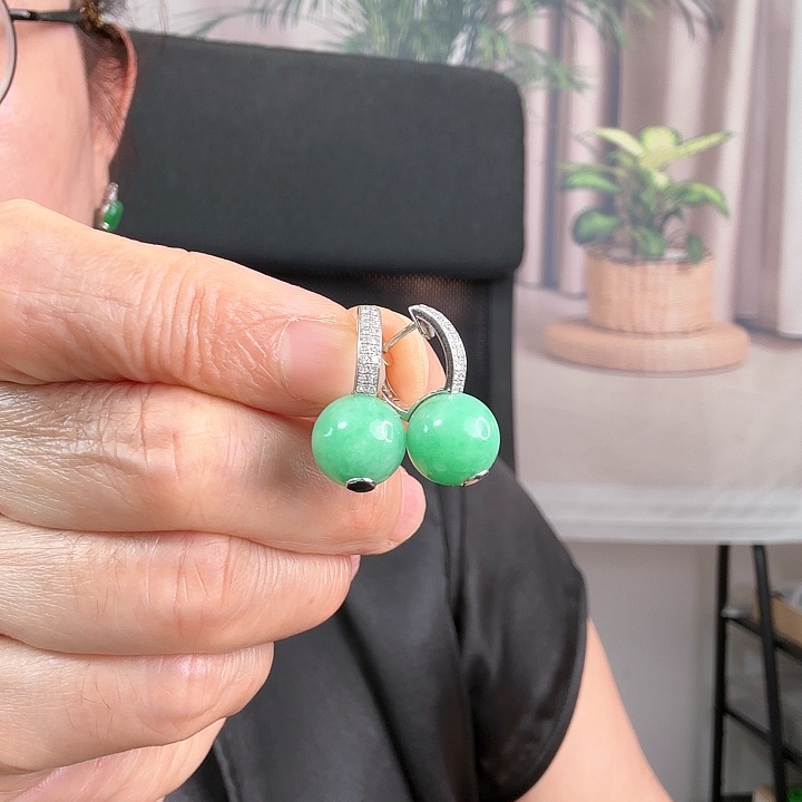 翡翠耳饰18K金镶嵌耳扣