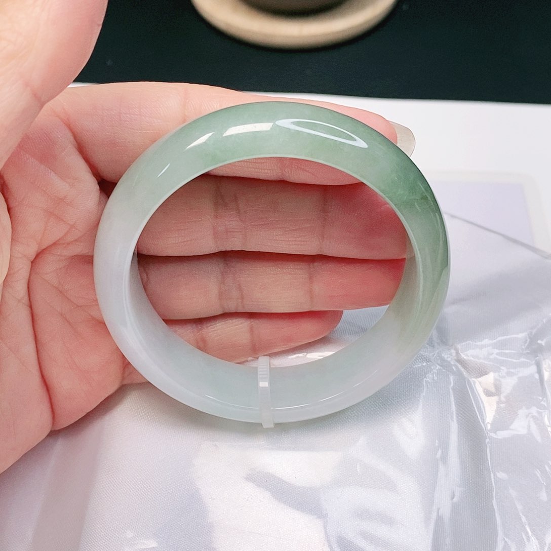 【闪购商品】翡翠手镯未镶嵌圆圈56