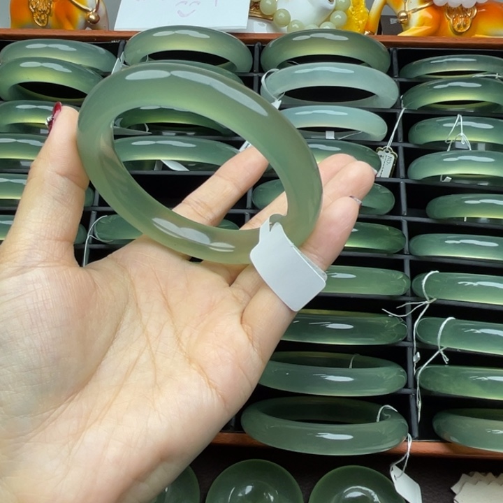 噗***岫玉未镶嵌手镯岫玉