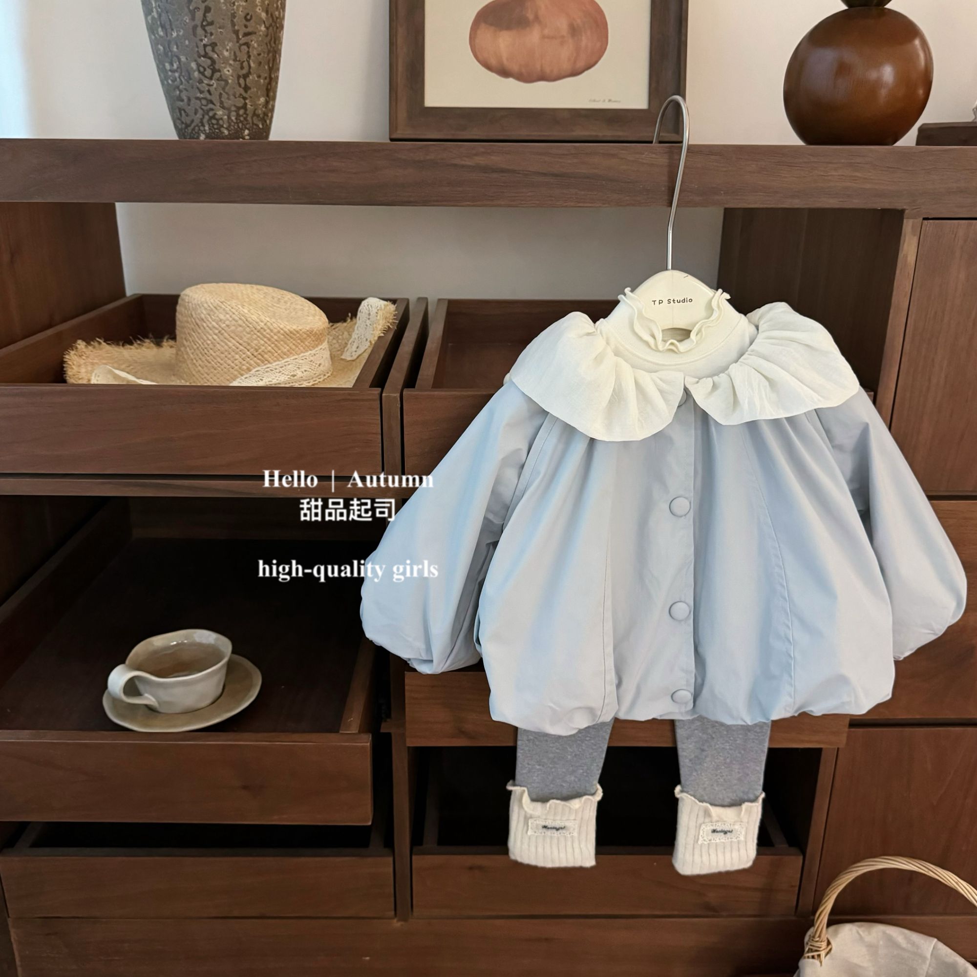 【甜品起司】原创设计！女宝宝荷叶大翻领风衣外套花边打底裤套装