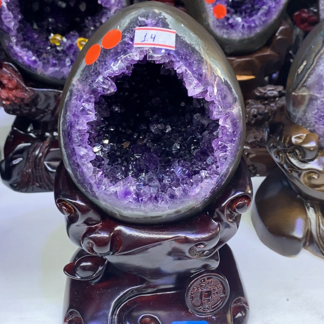 水晶摆件未镶嵌莹