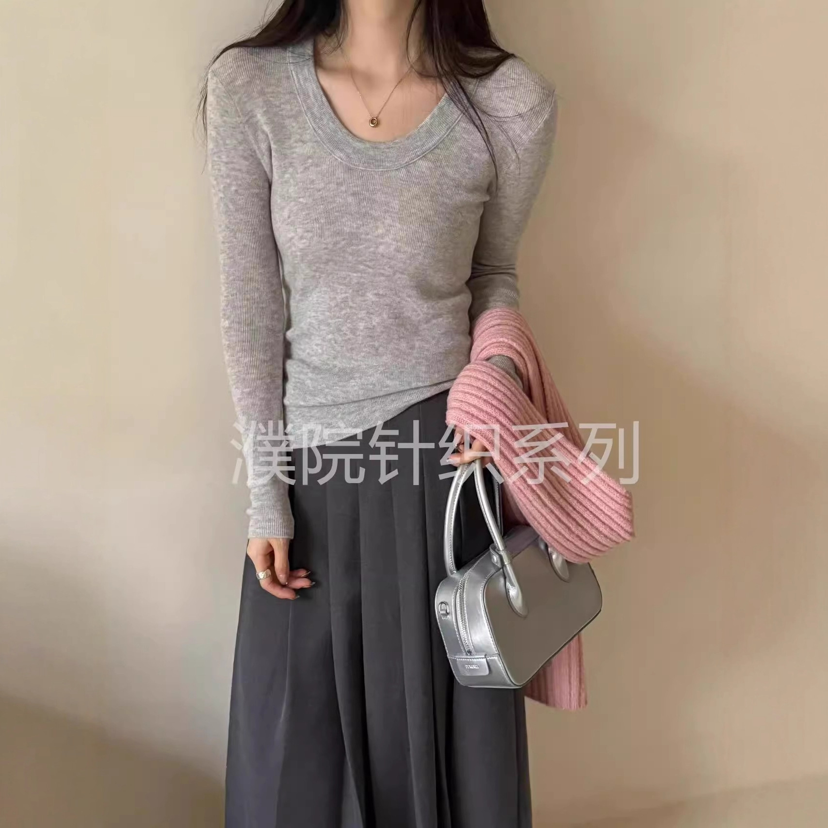 ibell韩系气质修身显瘦羊绒羊毛U领长袖坑条针织打底衫女秋