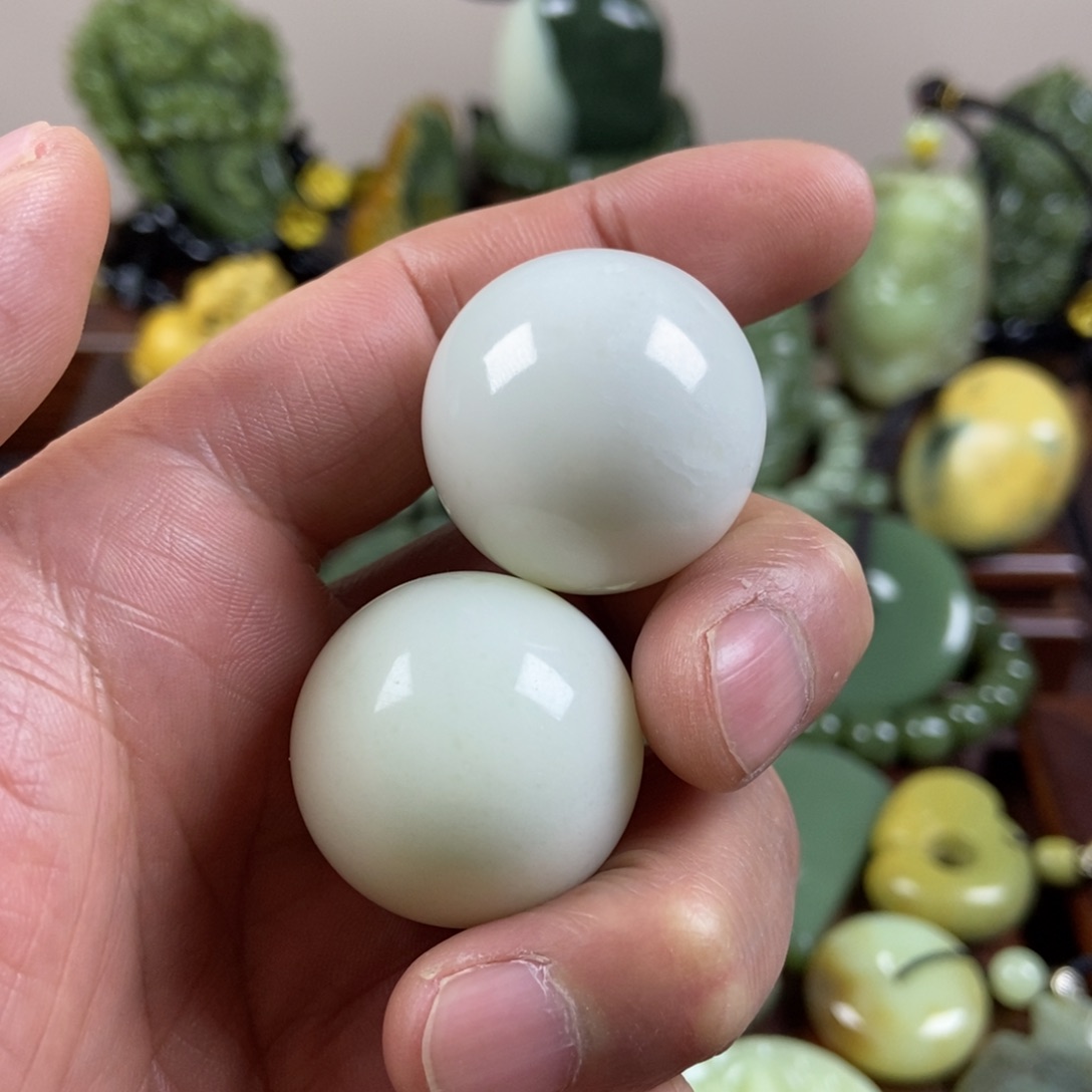 蛇纹石玉未镶嵌扳指