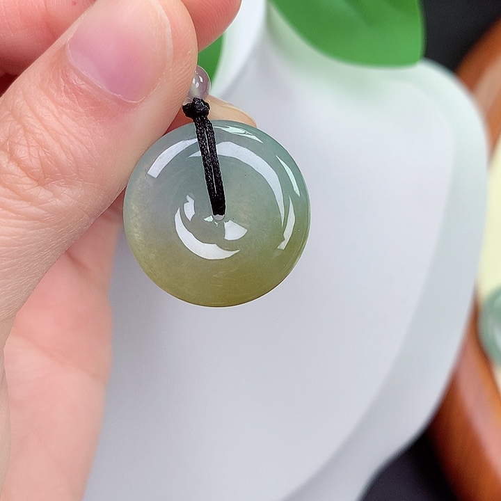 颈饰未镶嵌翡翠23.3-5.5mm