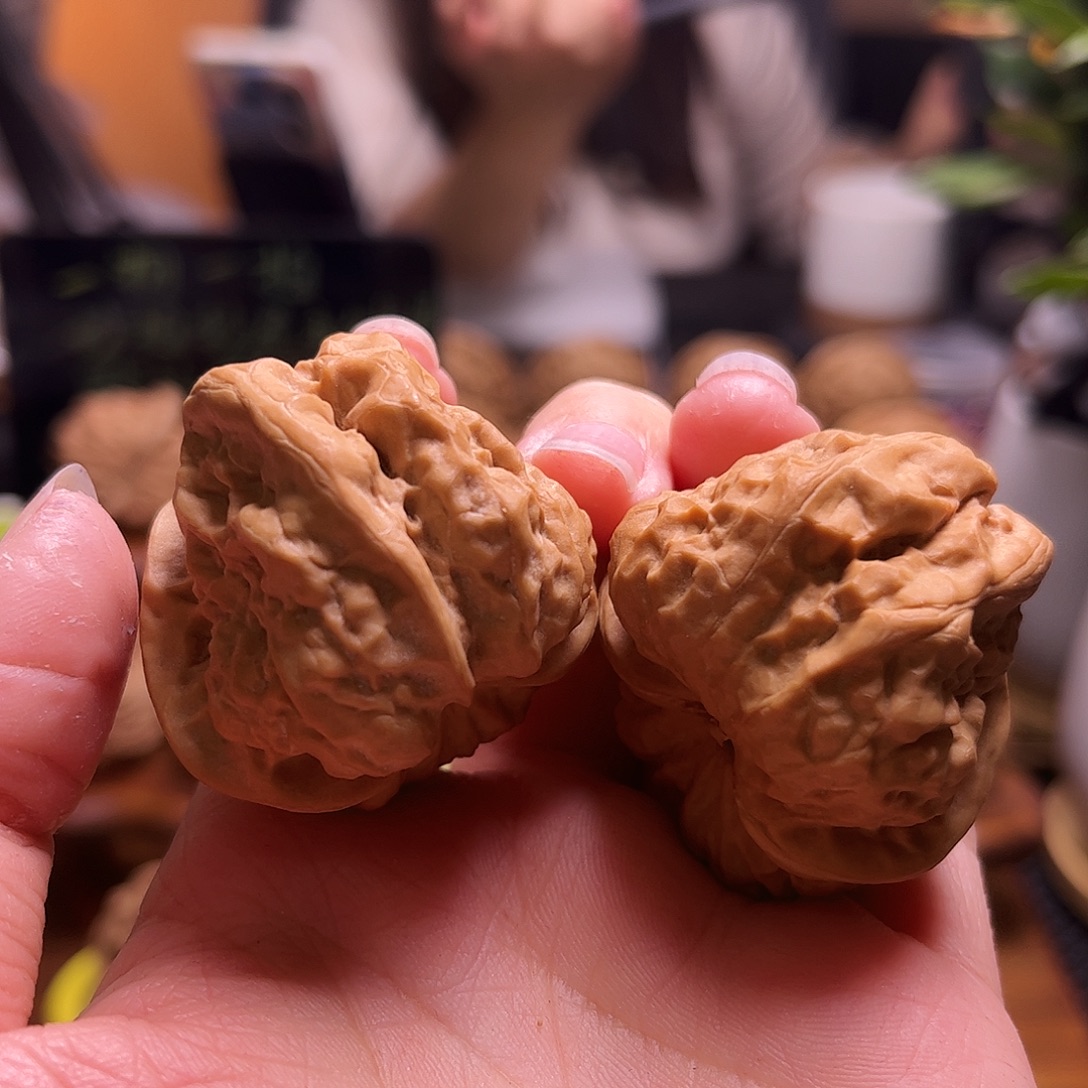 狮***兄文玩核桃把件38尺白茬蛤蟆79