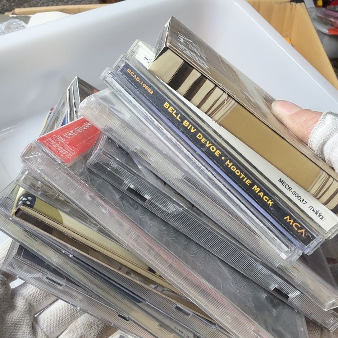 重***生中古商品，瑕疵品，不保好坏。726