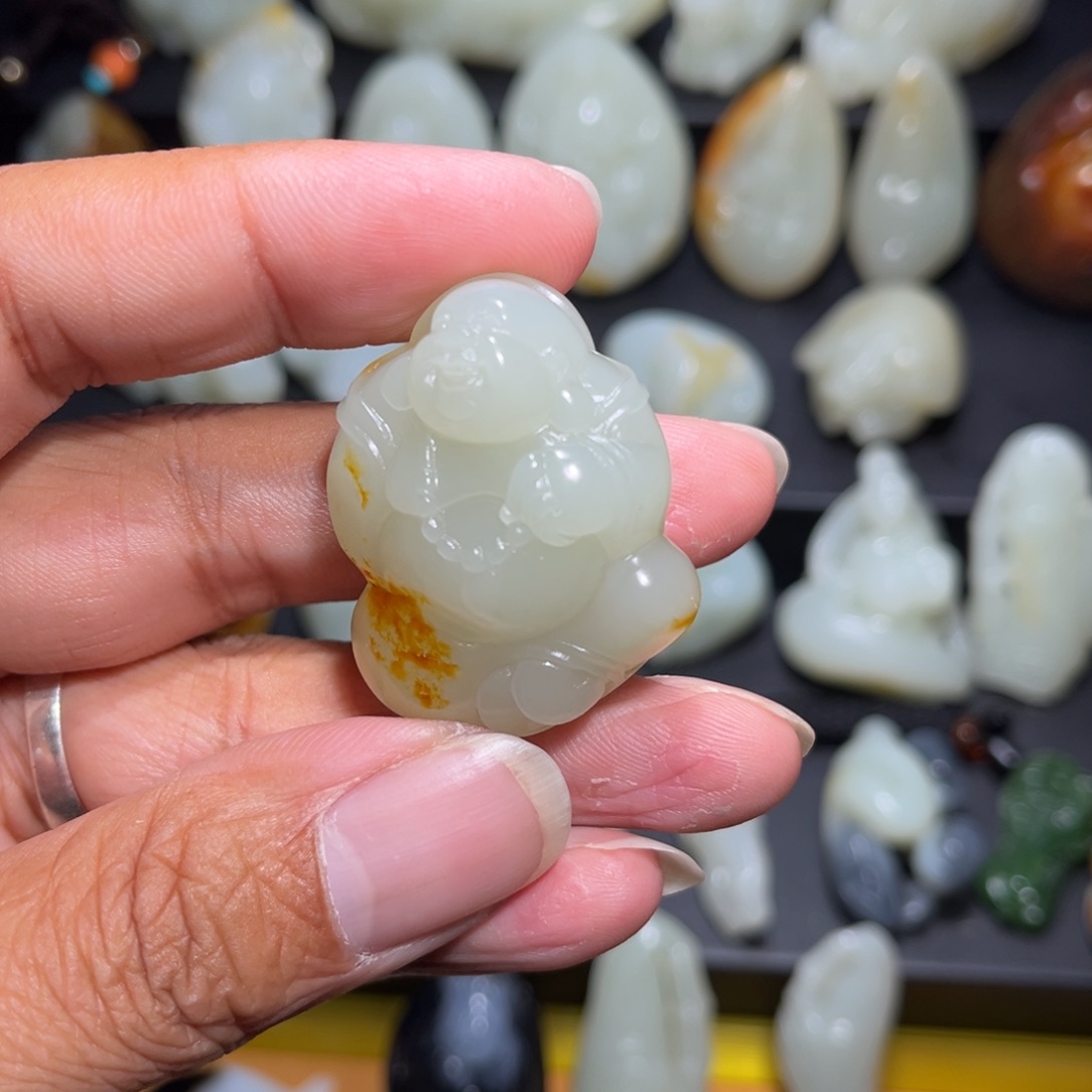 和田玉颈饰未镶嵌岁**好