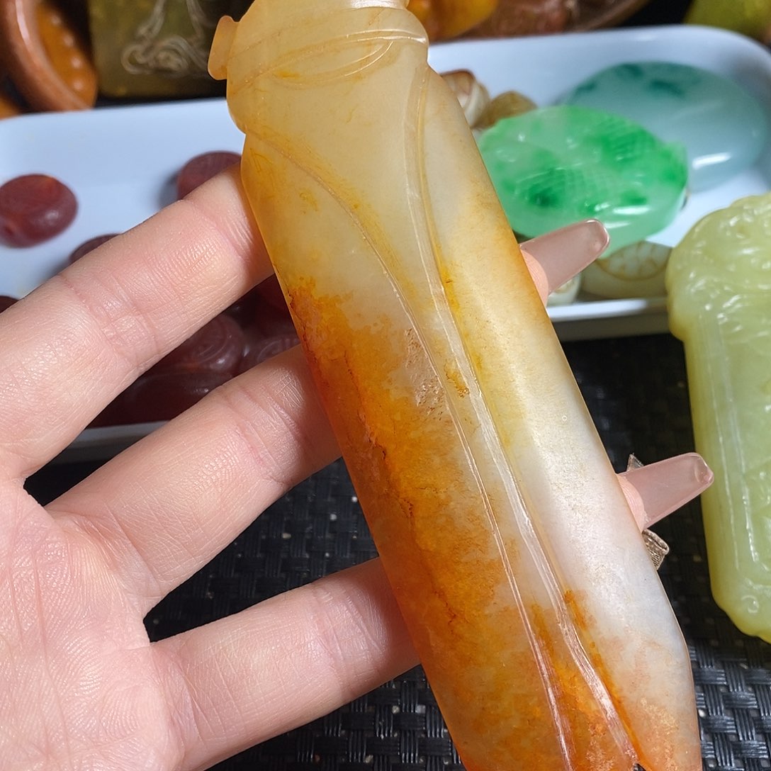 岫玉未镶嵌珠宝奇石