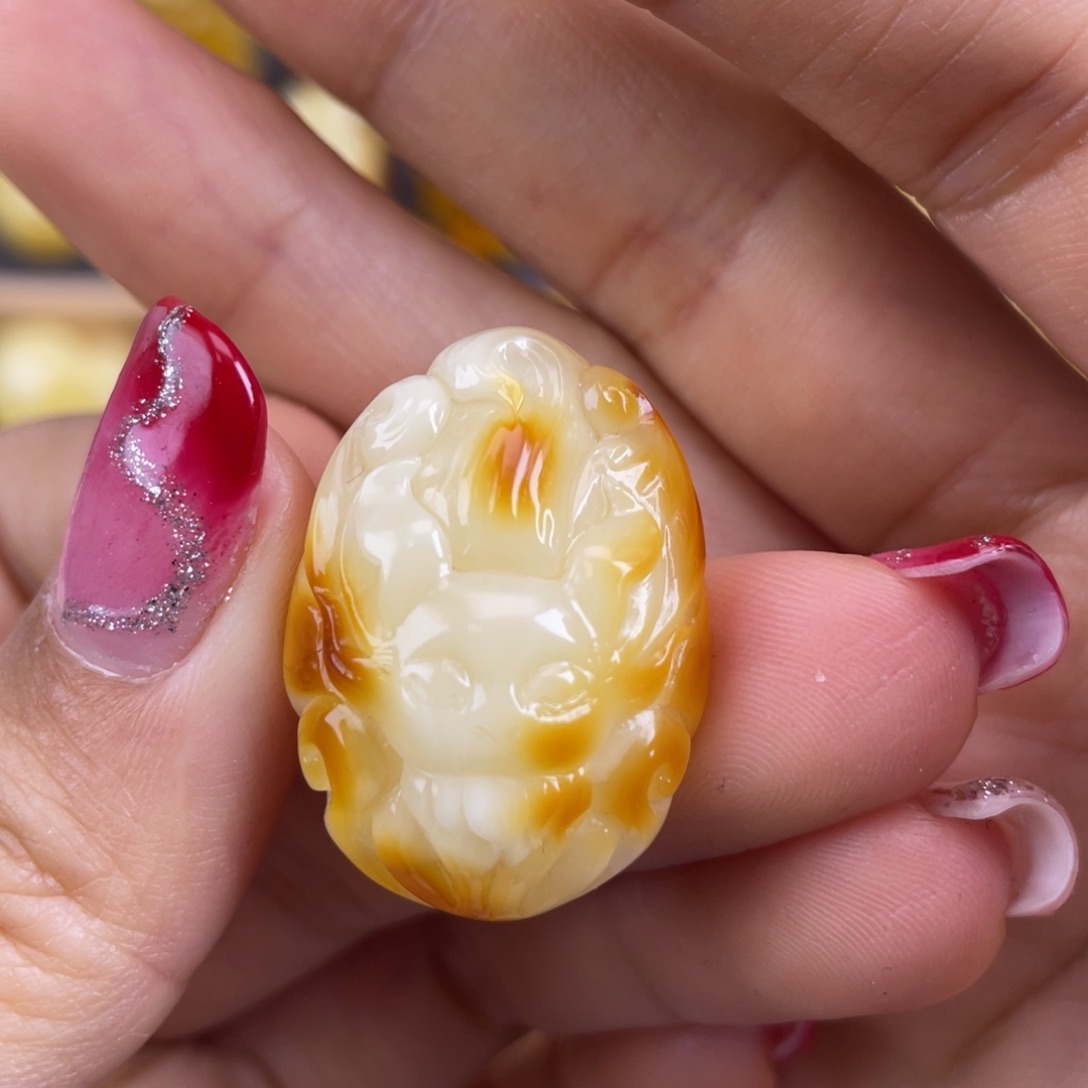 琥珀裸石未镶嵌蜜蜡