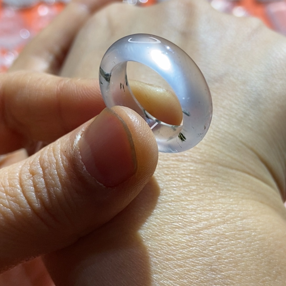 石英质玉未镶嵌颈饰