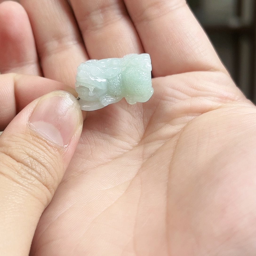 翡翠颈饰银S925镶嵌吊坠