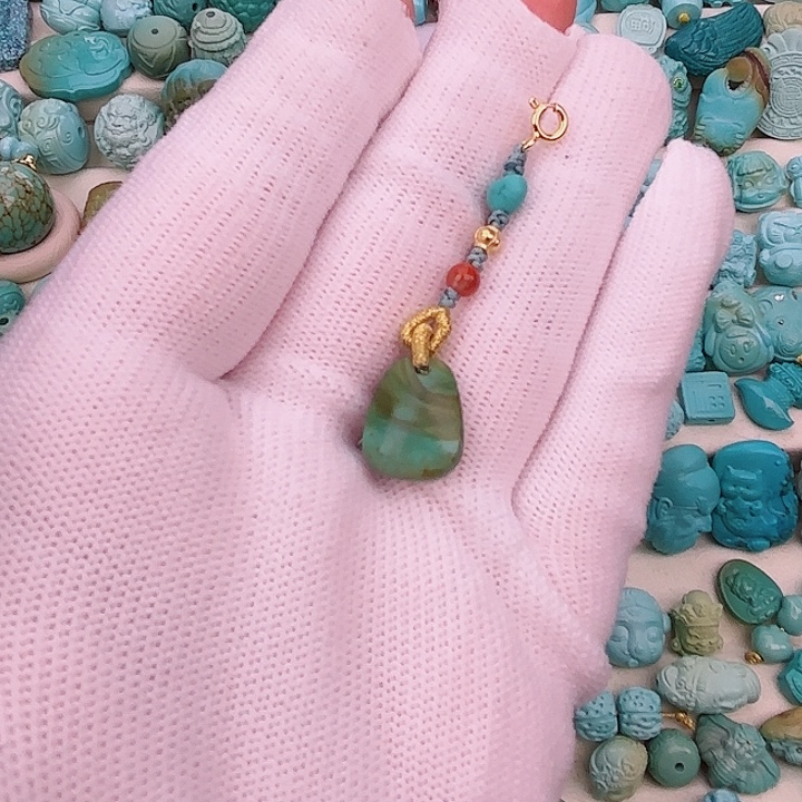 绿松石未镶嵌挂件