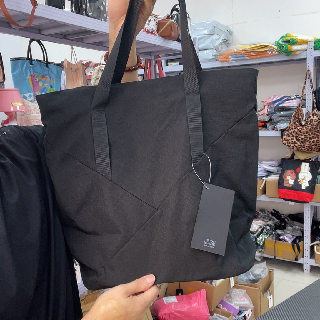 PU化妆包等产品和产品