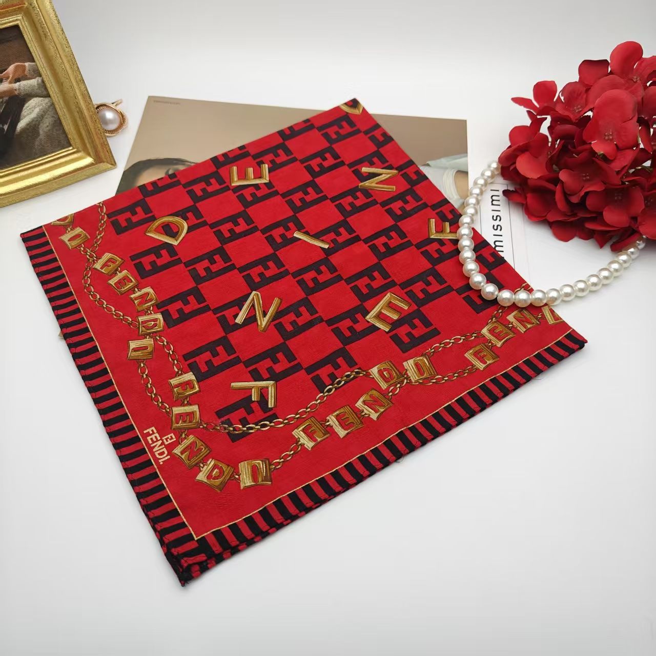 95新 FENDI/芬迪 海囤/芬迪/丝巾/yy05336