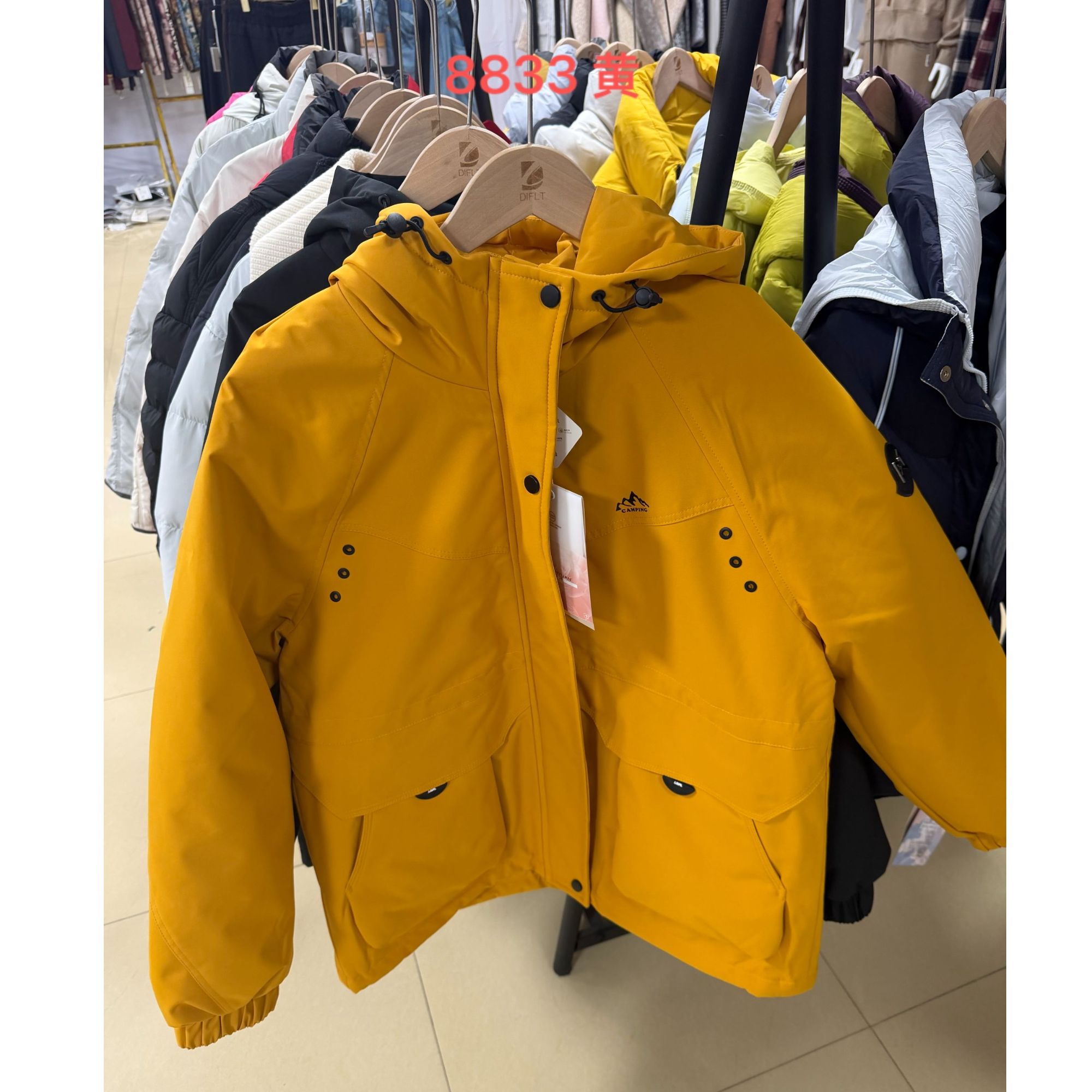 2025爆款休闲运动冬季新款时尚保暖短款排骨韩系加厚防寒女外套