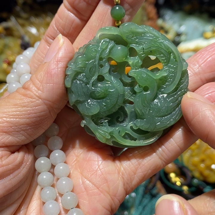 和田玉（碧玉）颈饰未镶嵌