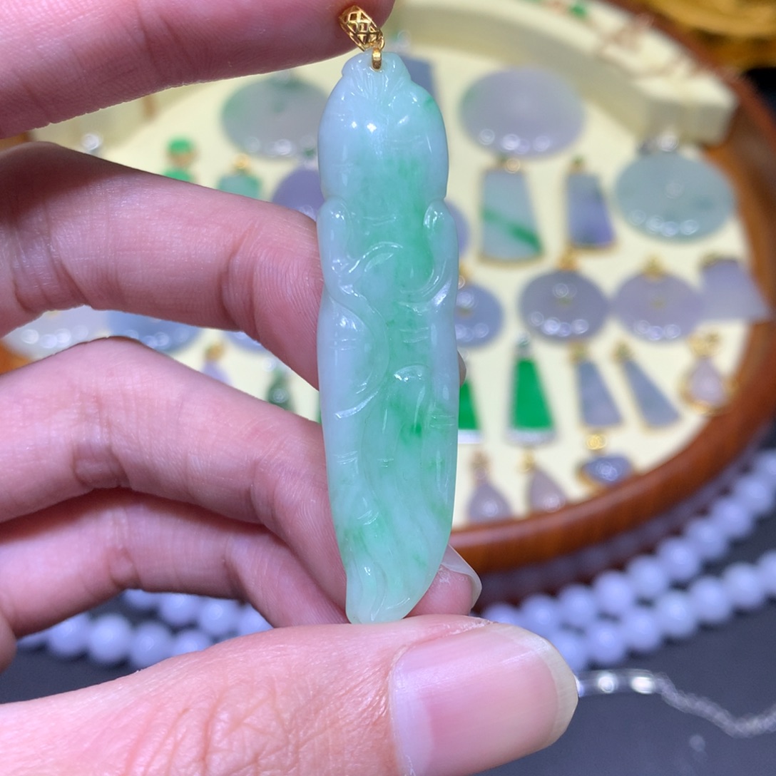 翡翠吊坠(不含链)18K金镶嵌