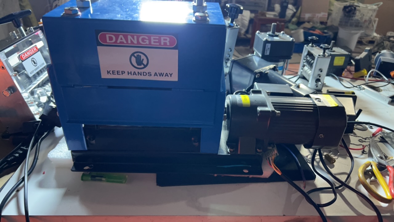 电动剥线机全自动多孔废旧电缆去皮神器小型家用工具