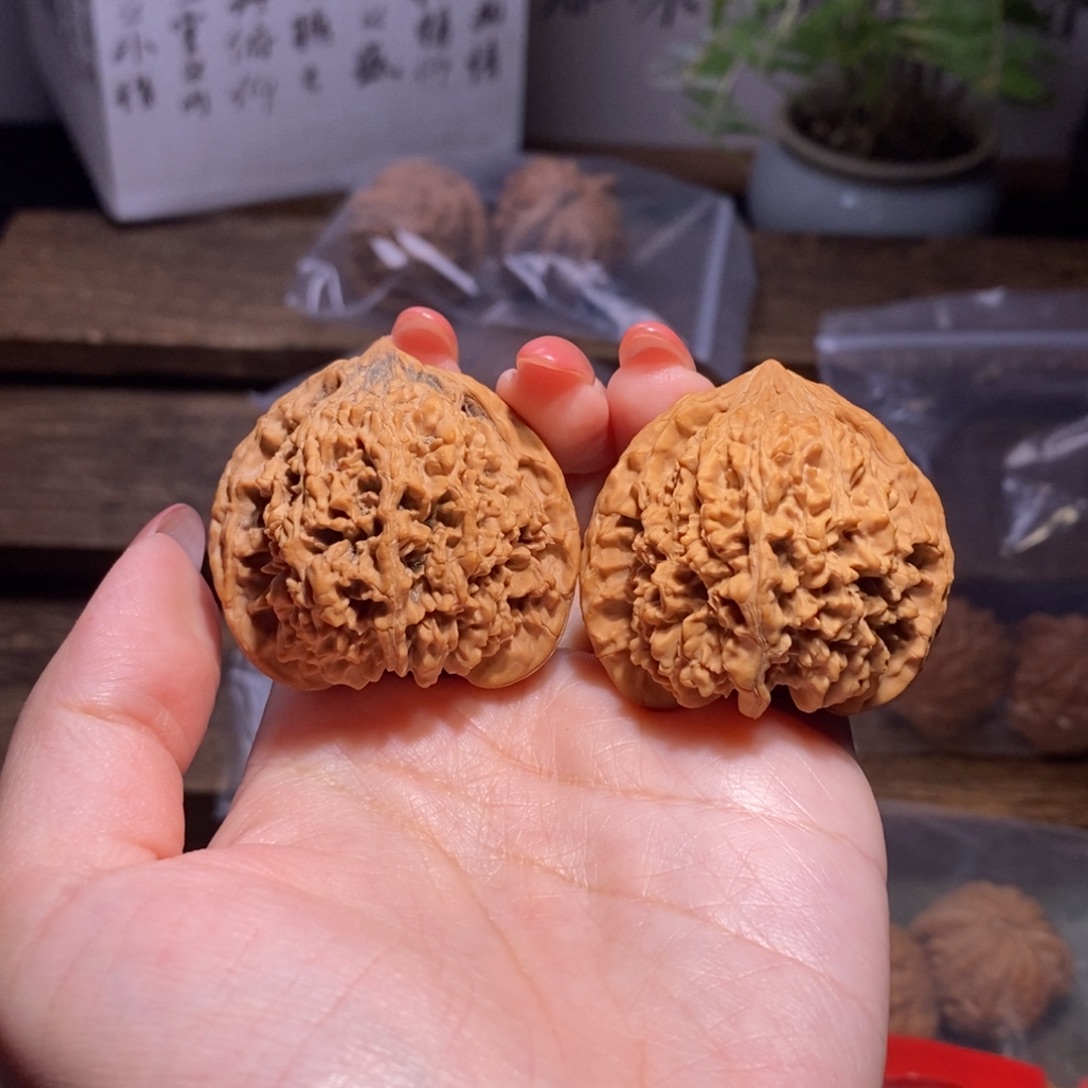 王***旦吊坠文玩核桃全品40满天星