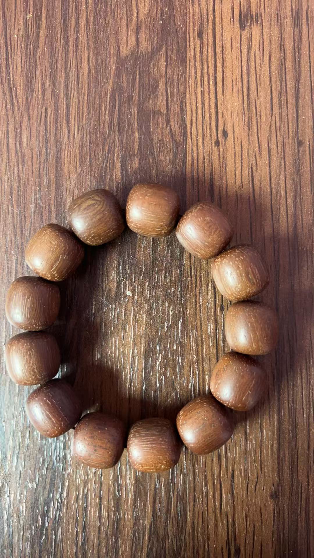 Q23福来精选沉香18MM