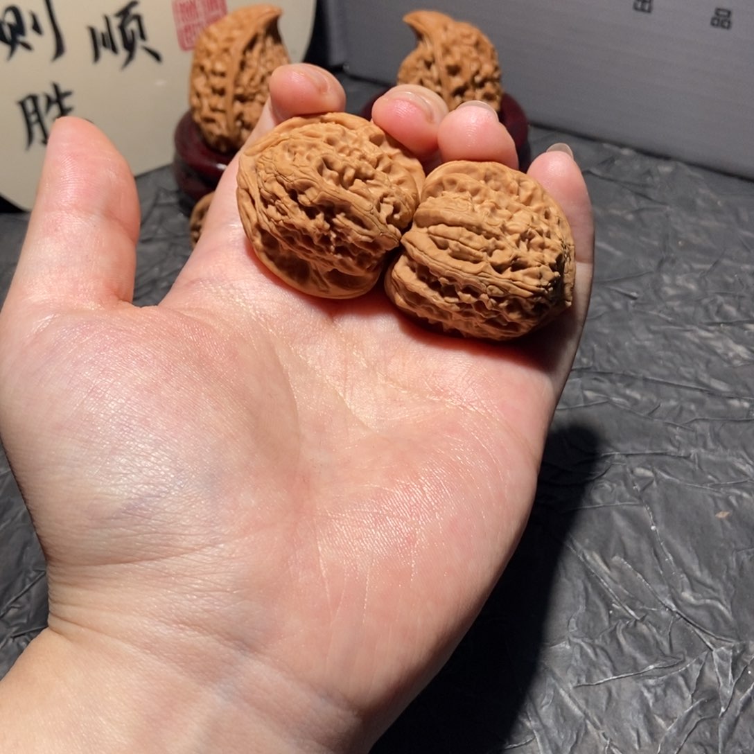 核桃把件35三角白全品