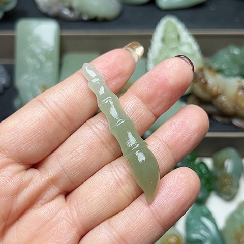 和田玉颈饰未镶嵌龍**神