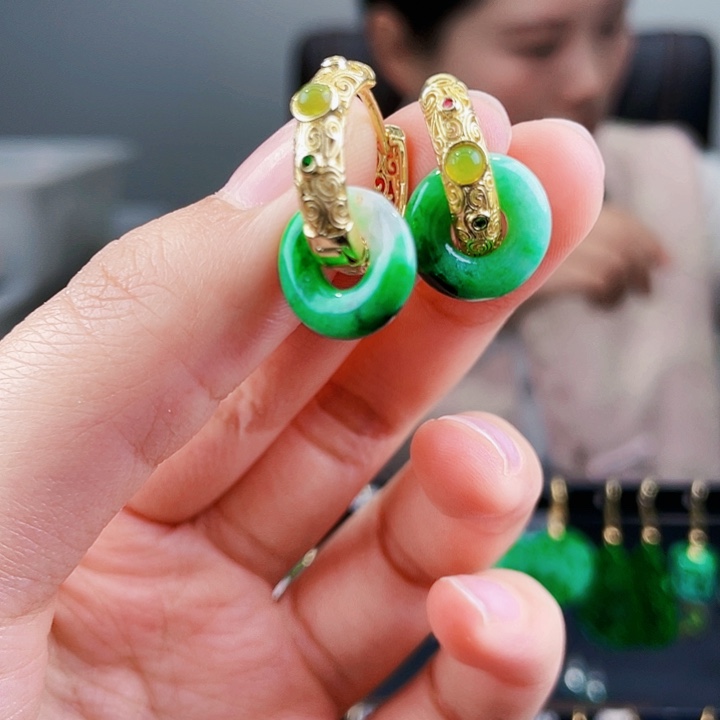 翡翠耳饰未镶嵌饰品