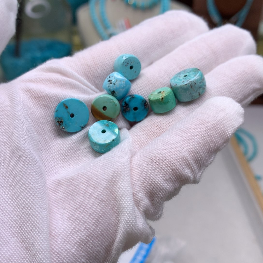 绿松石配饰未镶嵌