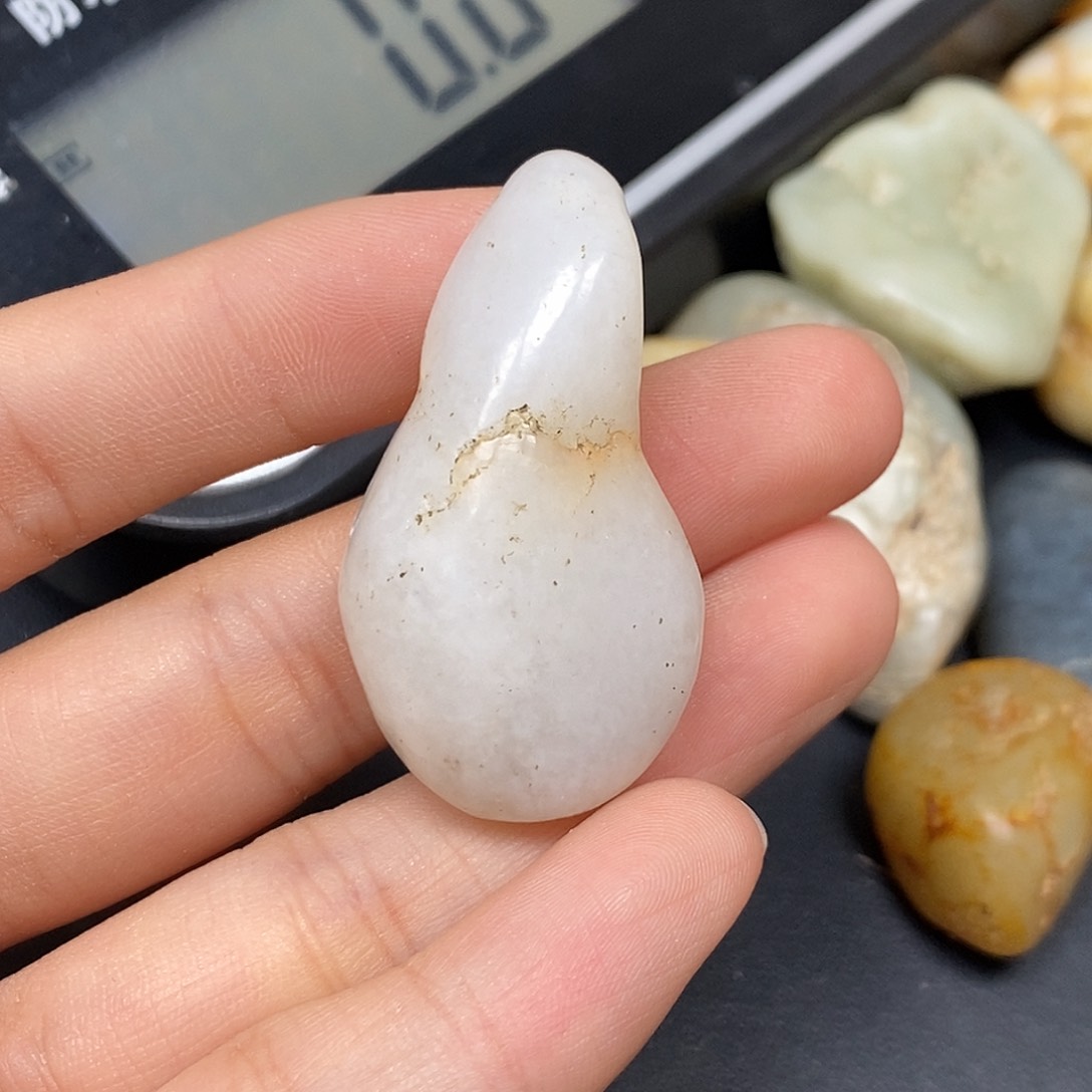 和田玉（糖玉）未镶嵌挂件