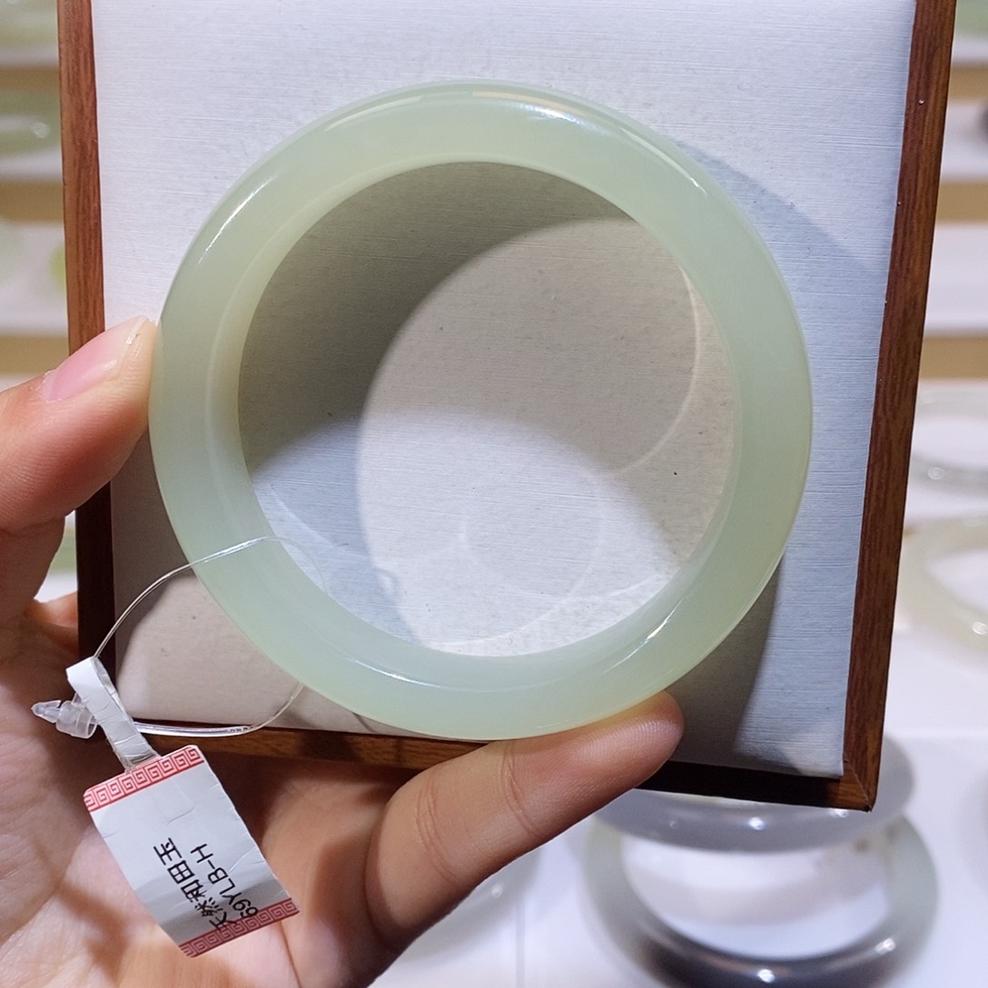 未镶嵌手镯和田玉青提葡萄肉