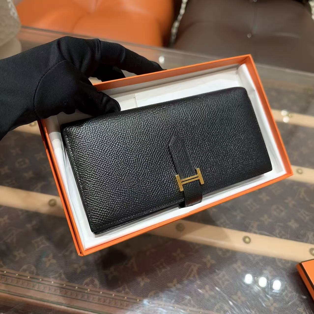 未使用 Hermes/爱马仕 hermes Bearn 黑色 金扣 H扣长款钱包