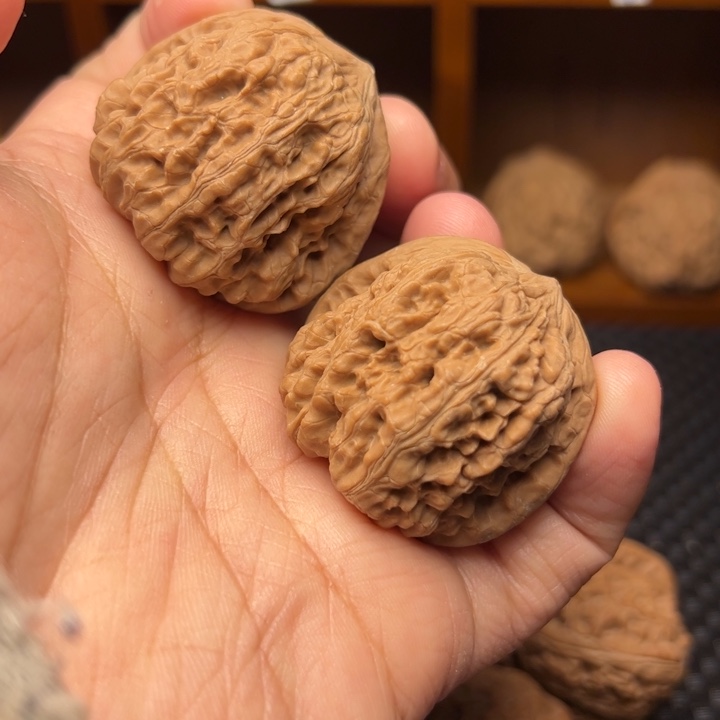 桃核把件40尺平谷凹底