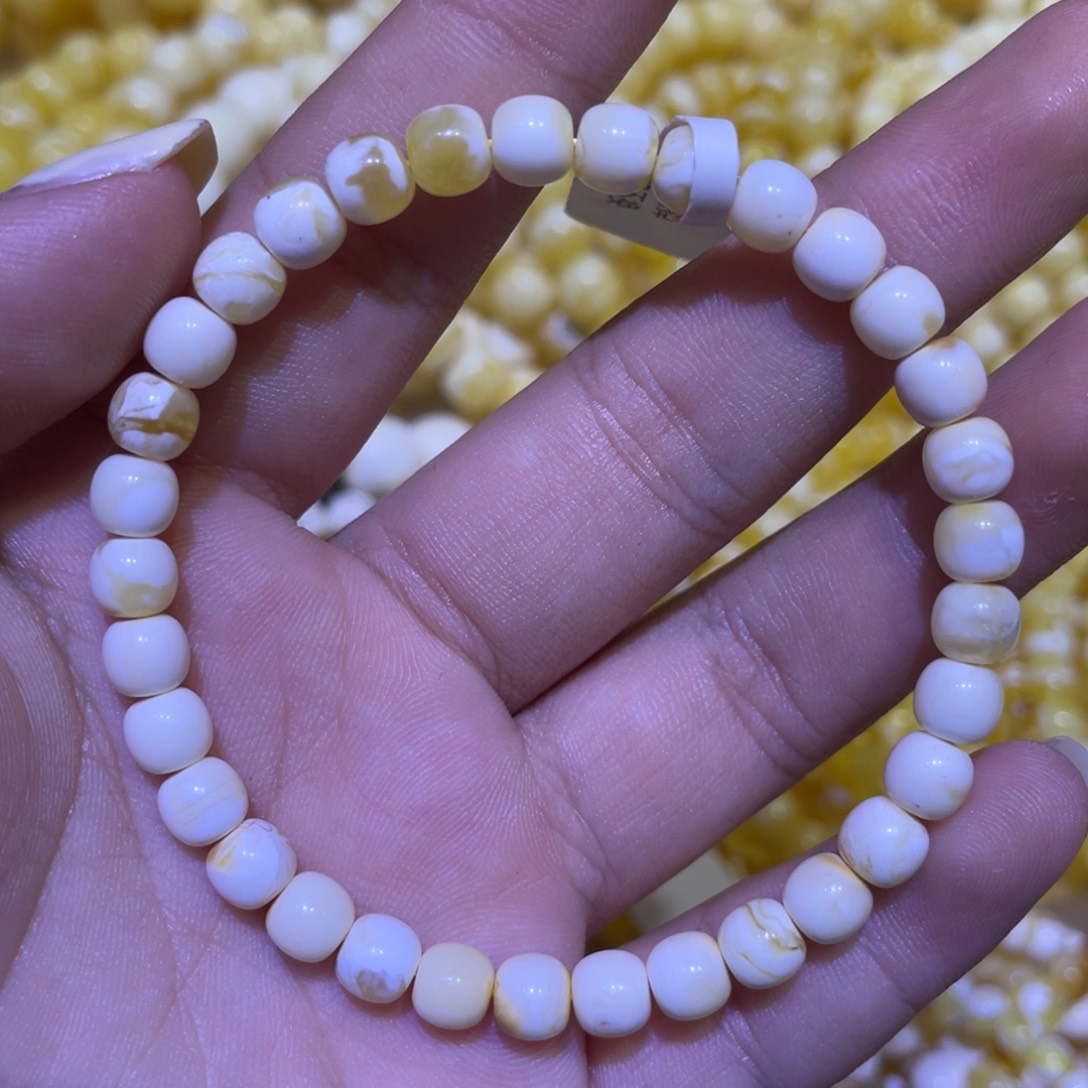 蜜蜡未镶嵌珠宝奇石6m