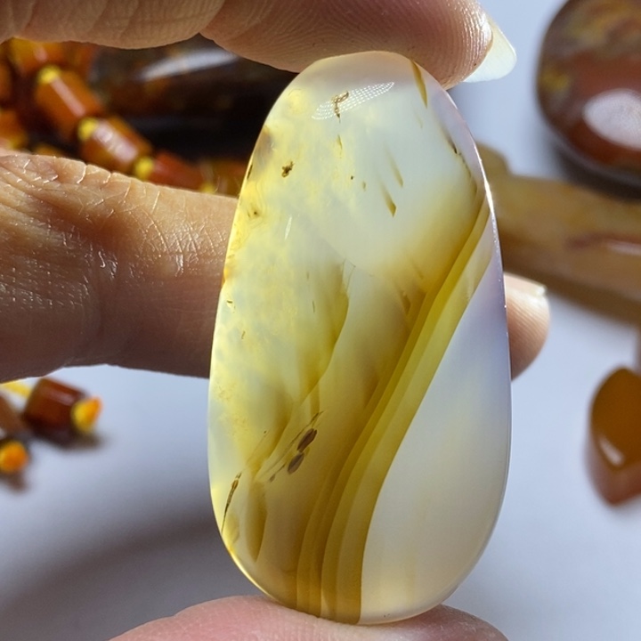 玛瑙/玉髓颈饰未镶嵌