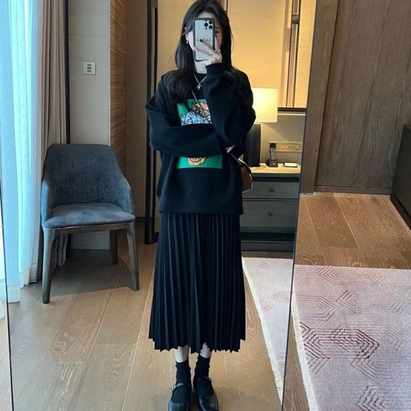 秋装新款卡通孕妇卫衣宽松百褶半身裙休闲孕妇两件套装秋