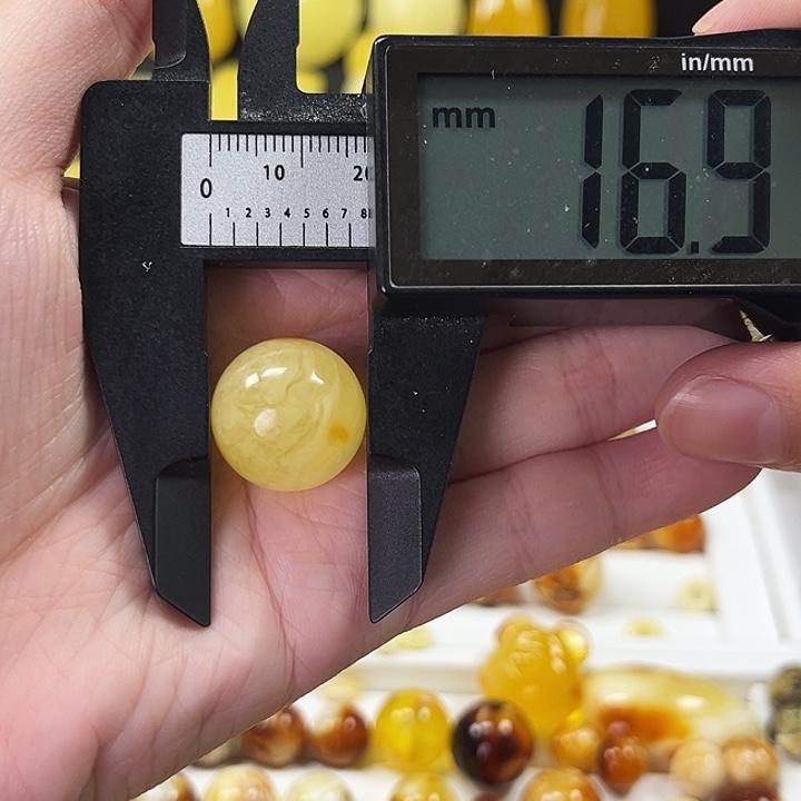 琥珀颈饰未镶嵌20