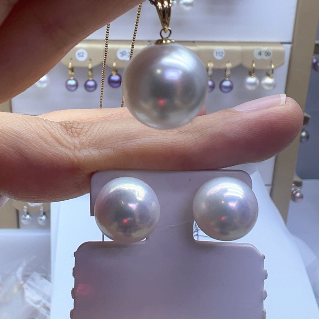 淡水珍珠18K金镶嵌吊坠(赠链)