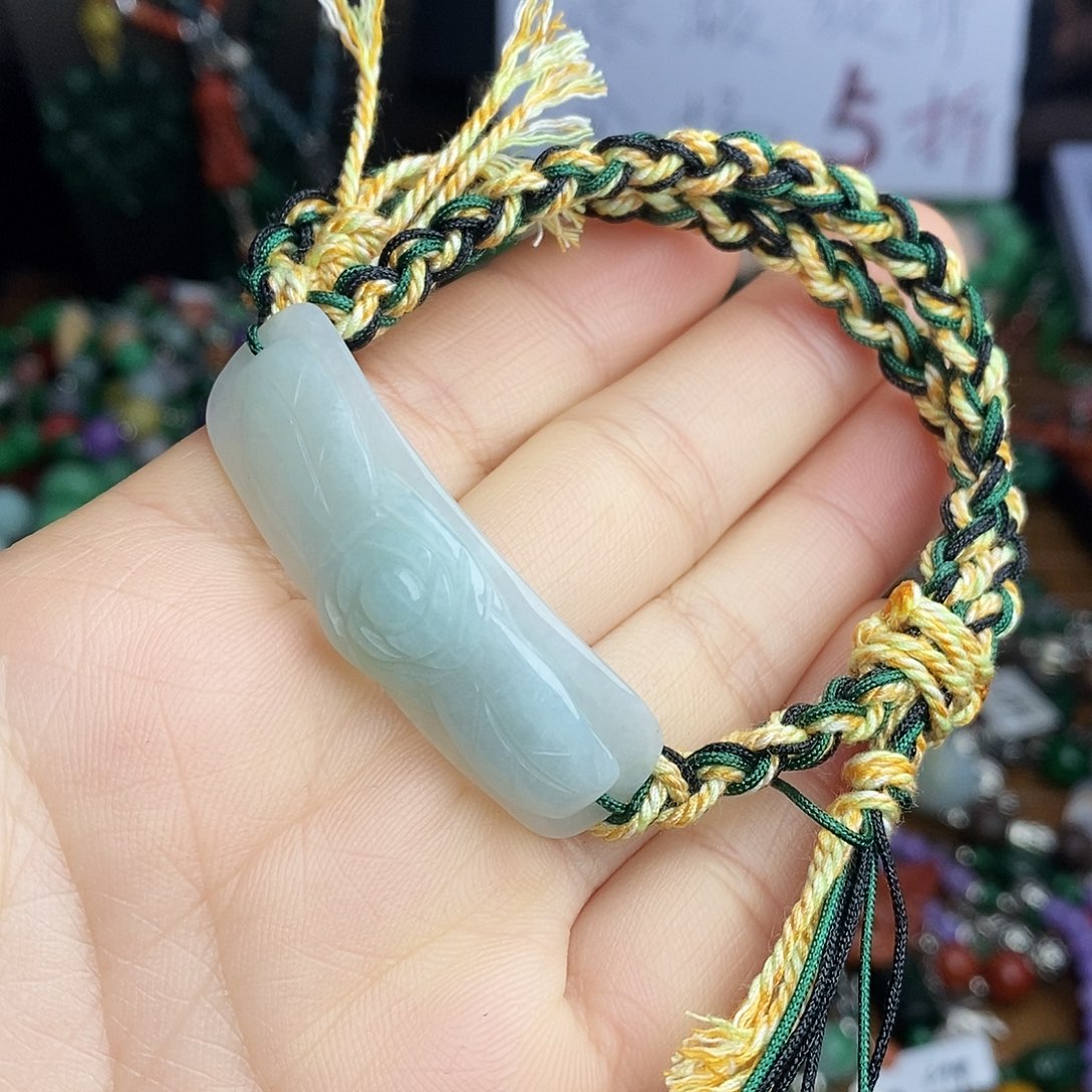 翡翠未镶嵌手链9.9