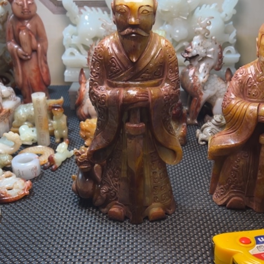 和田玉颈饰未镶嵌人**值